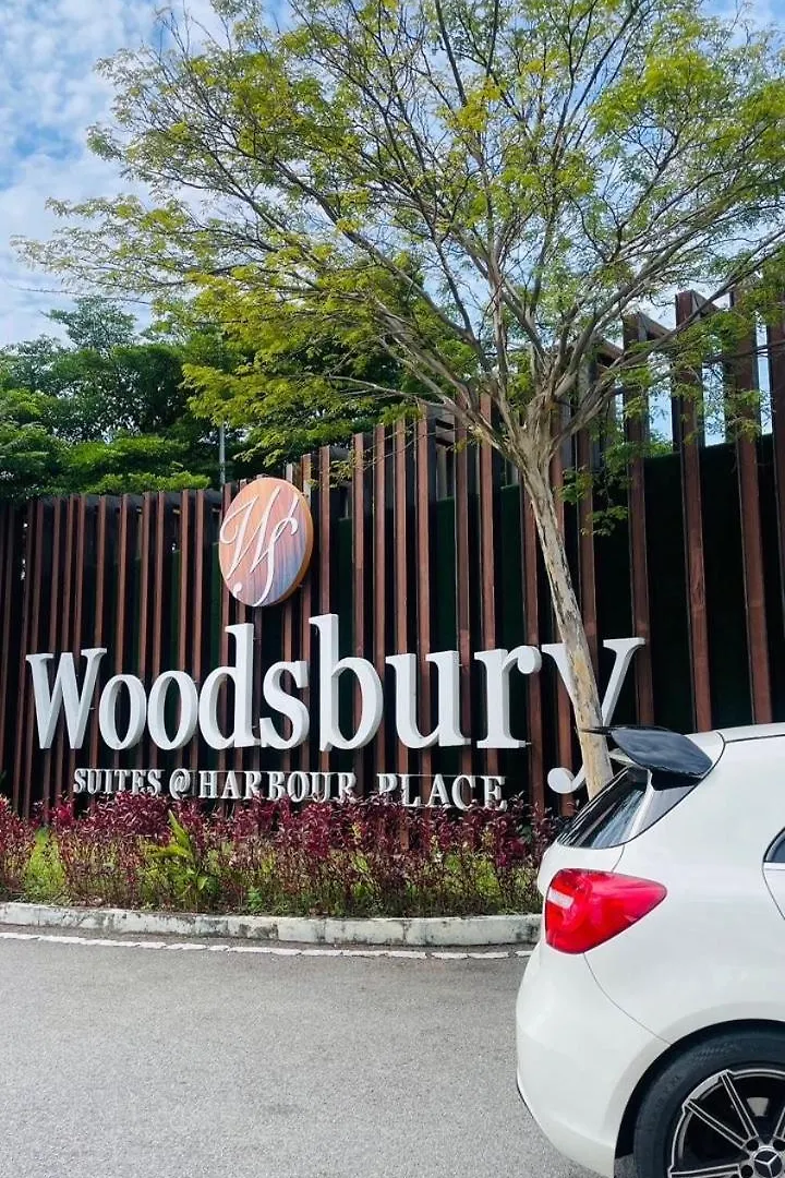 Woodsbury Suites Butterworth Apartment