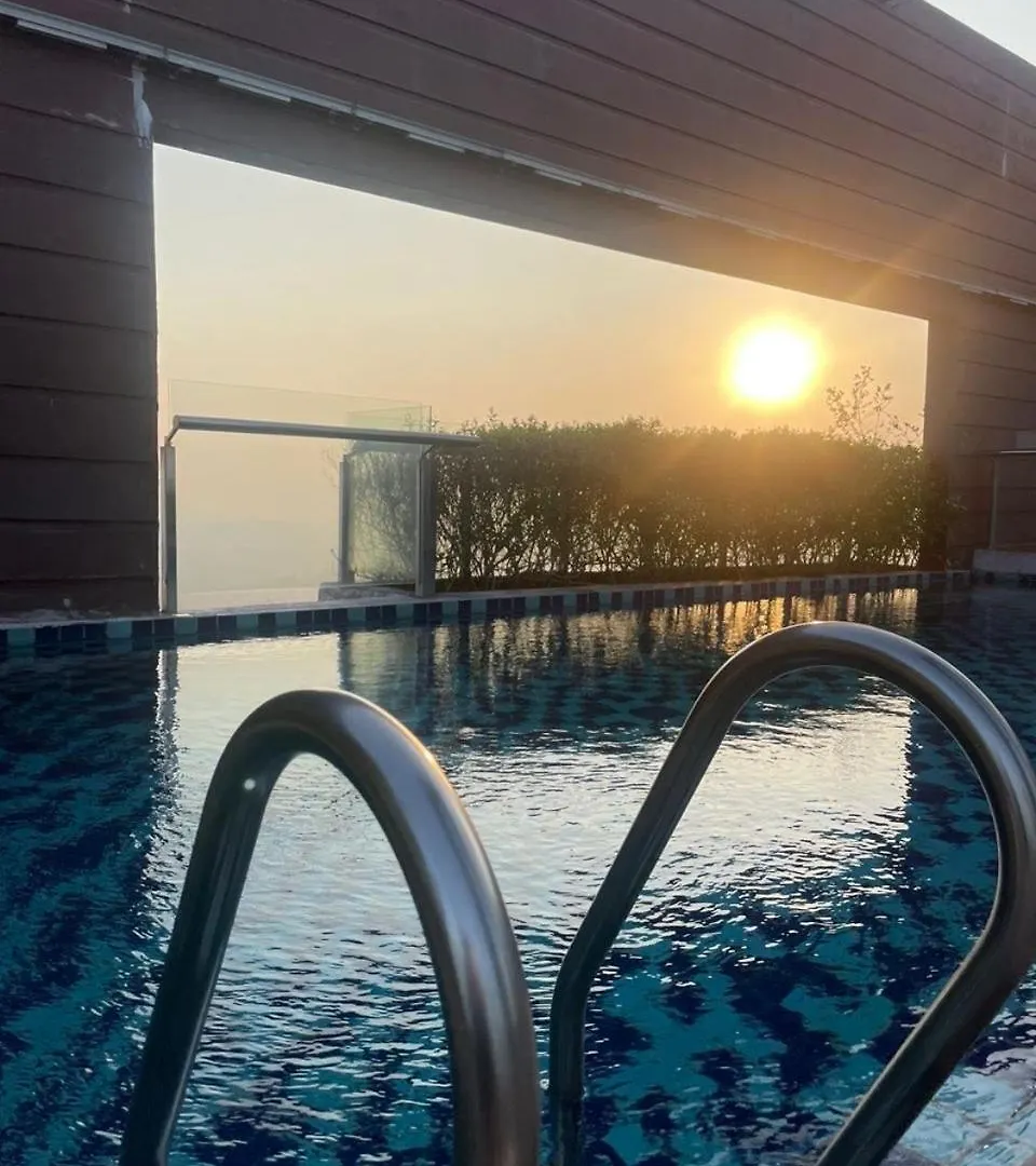 Woodsbury Suites Butterworth